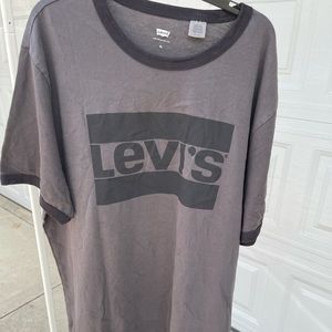 Levi’s Grey and Black Contrast logo tee